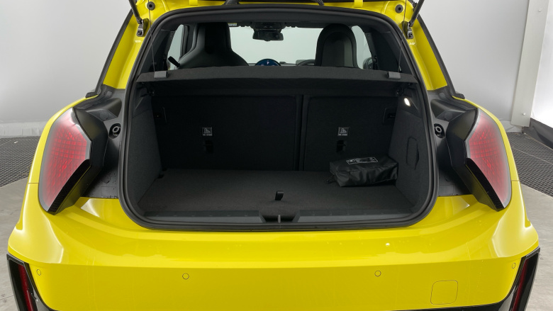 MINI Cooper 135kW E Sport [Level 2] 41kWh 3dr Auto Electric Hatchback